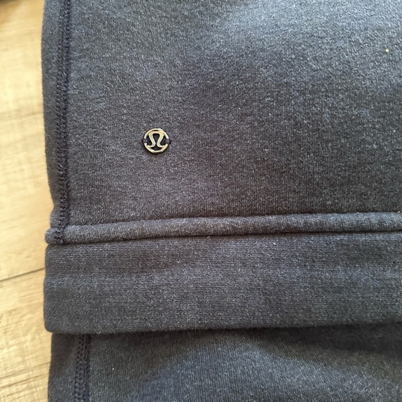 Lululemon 2 in 1 Jacket - Picture 5 of 6